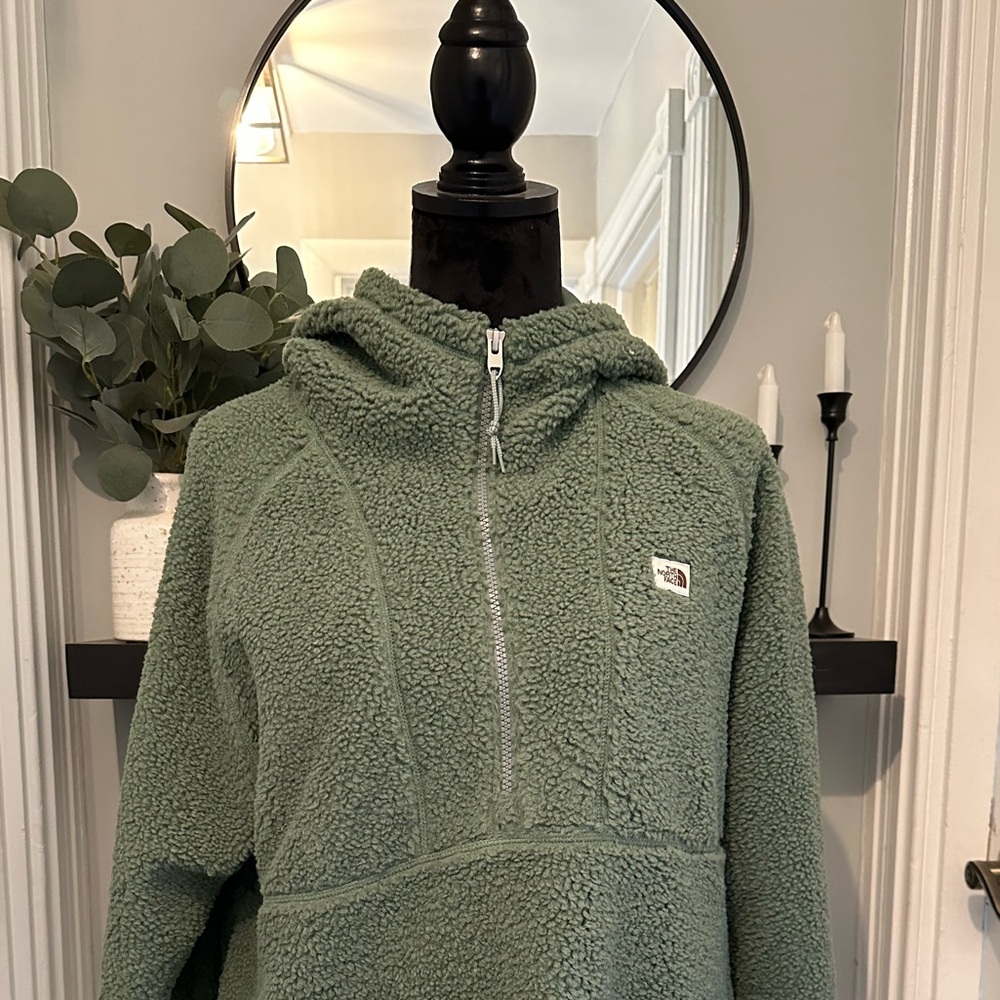 The North face size medium pullover tunic sweatshirt